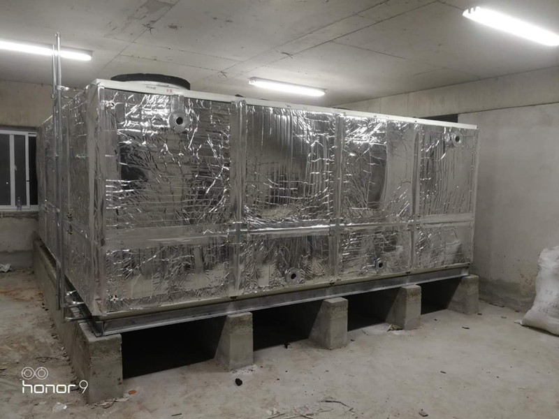 信陽鄉24立方玻璃鋼橡塑保溫水箱